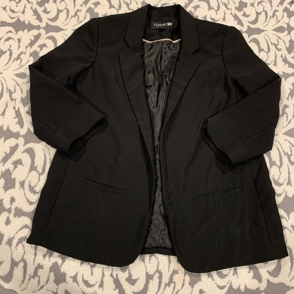 Quarter Sleeve Black Blazer